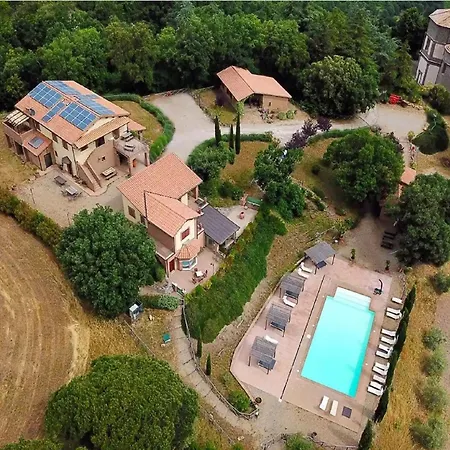 Mansion In With Swimming Pool Casa de Férias